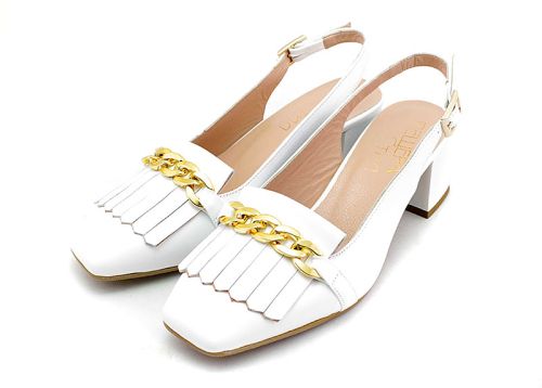 Дамски официални обувки в бяло, модел Адора.