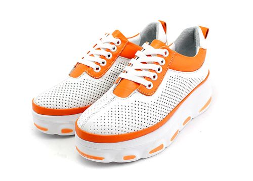 Дамски, ежедневни обувки в бяло и оранжево - Модел Марибел.