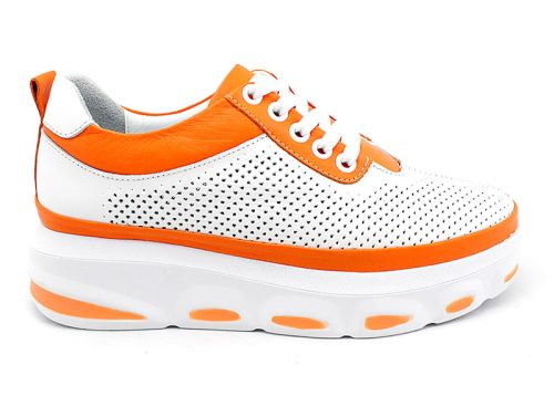 Дамски, ежедневни обувки в бяло и оранжево - Модел Марибел.