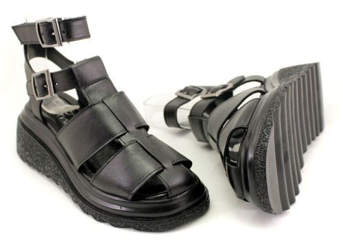 Дамски, ежедневни сандали в черно - Модел Никол.
