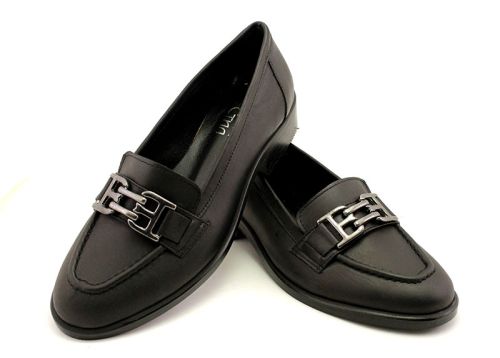 Дамски, ежедневни обувки в черно - Модел Мадлен.