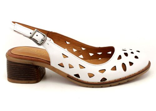 Дамски сандали във бяло - Модел Росина.