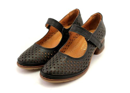 Дамски, ежедневни обувки в черно - Модел Ружа.