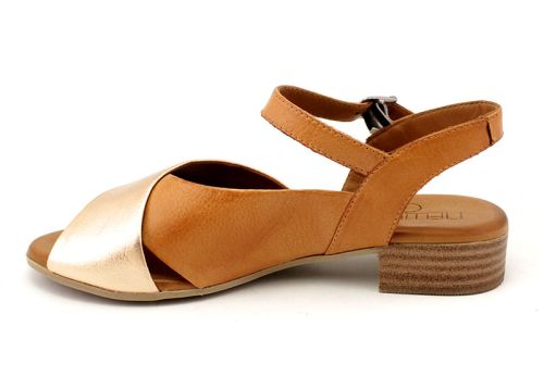 Дамски, ежедневни сандали в светло кафяво и злато - Модел Палима.