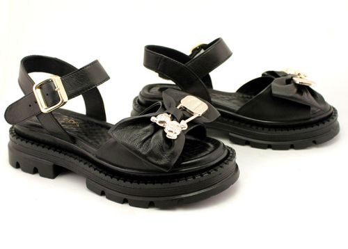 Дамски сандали от естествена кожа в черно, модел Есмералда.