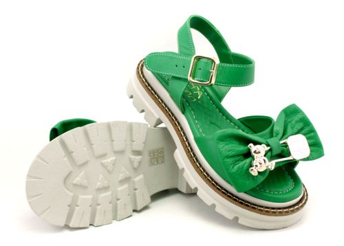 Дамски сандали от естествена кожа в зелено, модел Есмералда.
