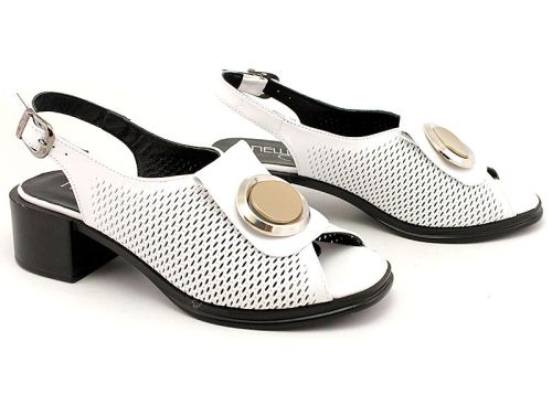 Дамски сандали от естествена кожа в бяло - Модел Далия.