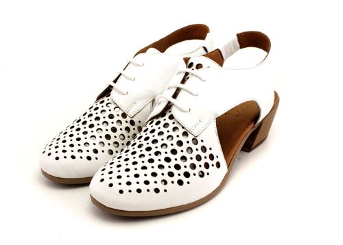 Дамски отворени обувки от естествена кожа в бяло - Модел Блонди.