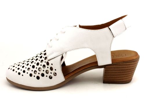 Дамски отворени обувки от естествена кожа в бяло - Модел Блонди.