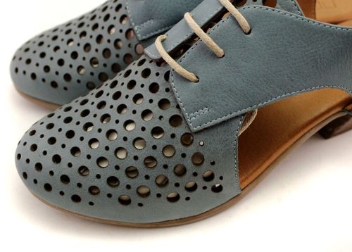 Дамски отворени обувки от естествена кожа в дънково синьо - Модел Блонди.