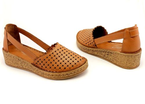 Дамски, летни обувки в светло кафяво - Модел Катрина.