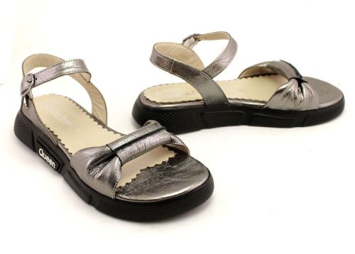 Дамски сандали от естествена кожа в платинено модел Атина.
