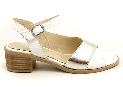 Дамски сандали от естествена кожа в бяло и сребро модел Евридика.