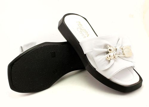 Дамски чехли от естествена кожа в бяло - Модел Анджелина.