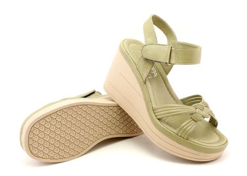 Дамски сандали от естествена кожа в зелено - Модел Джорджия.