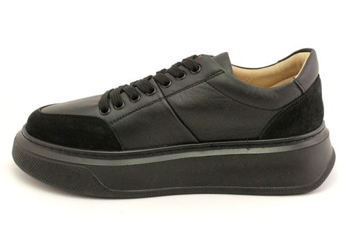 Дамски, спортни обувки в черно - Модел Марта.