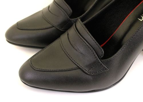 Дамски официални обувки от естествена кожа в черно - Модел Меган.