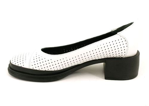 Дамски летни обувки от естествена кожа в бяло - Модел Даная