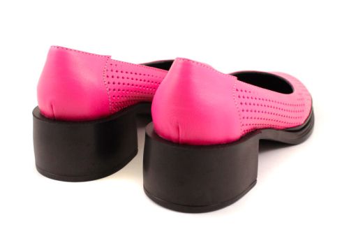 Дамски летни обувки от естествена кожа в цикламено - Модел Даная