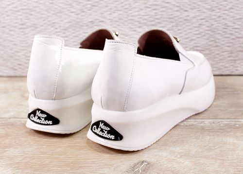 Дамски спортни обувки в бяло - Модел Теодора.