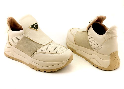 Дамски спортни летни обувки от естествена кожа в бежово - Модел Алгара.