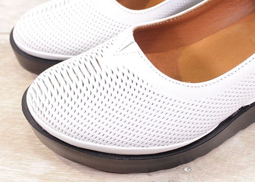 Дамски летни обувки от естествена кожа в бяло - Модел Зое