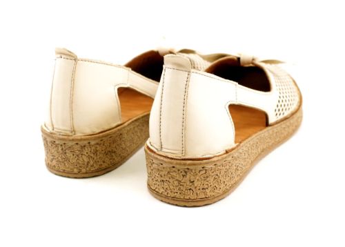 Дамски отворени обувки от естествена кожа в бежово - Модел Ксения.