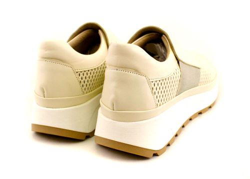 Дамски спортни летни обувки от естествена кожа в бежово - Модел Адриана.
