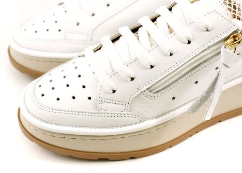 Дамски спортни обувки от естествена кожа в бяло - Модел Дилара.
