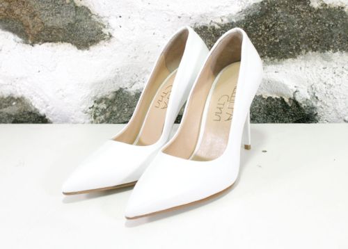 Дамски официални обувки от естествена кожа в бяло - Модел Анабела.