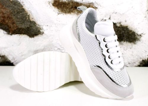 Дамски спортни летни обувки от естествена кожа в бяло - Модел Аделина.