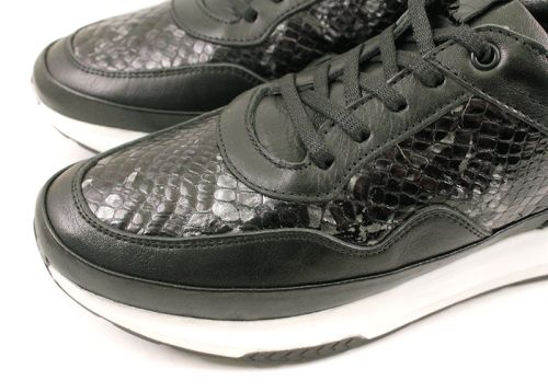 Мъжки спортни обувки от естествена кожа в черно - Модел Клаудио