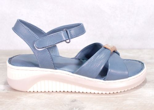 Дамски сандали в дънково синьо - модел Лорена