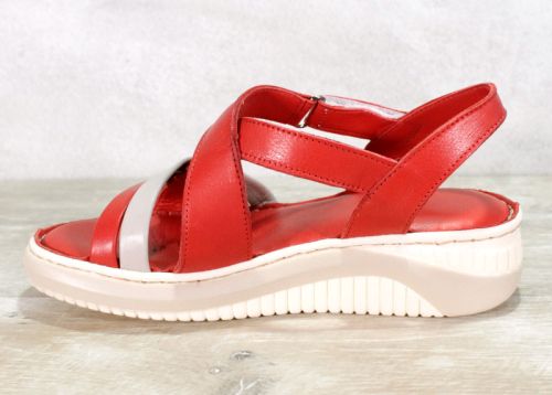Дамски сандали в червено - модел Малвина