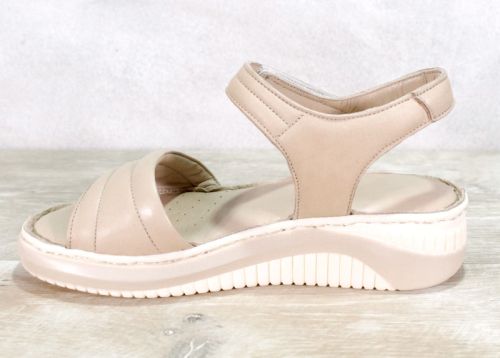 Дамски сандали в бежово - модел Милица
