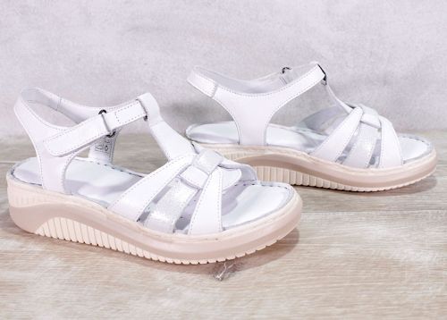 Дамски сандали в бяло - модел Мирела