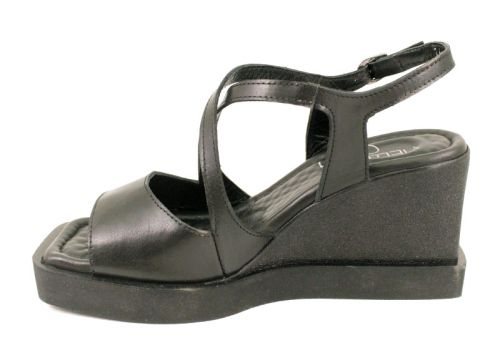 Дамски сандали в черно - модел Виктория