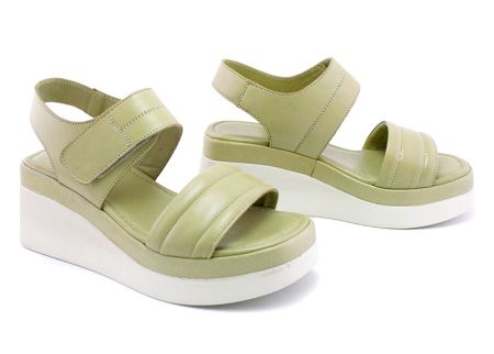 Дамски сандали на платформа в цвят зелен - Модел Хейли.