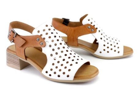 Sandale de dama din piele naturala alb si maro deschis cu toc jos - Model Karina.