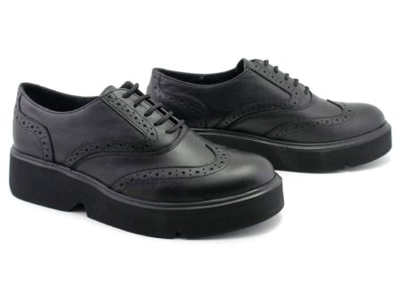 Дамски ежедневни обувки в черно - Модел Ола.