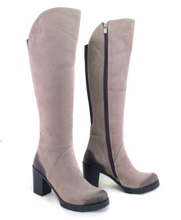Дамски ботуши от естествен набук в цвят визон , модел Наталия.