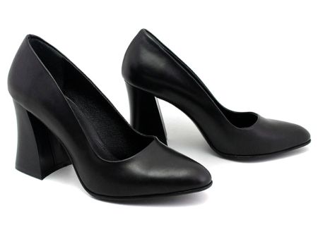 Дамски официални обувки в черно, модел Леокадия.