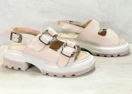 Дамски сандали от естествена кожа в бежово - модел 3084.4026.26