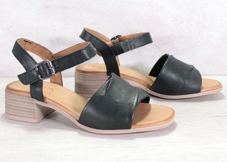 Дамски сандали от естествена кожа в черно - Модел Алекса.