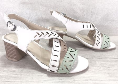 Дамски сандали на нисък ток от естествена кожа в бяло - модел 155.9-19.50