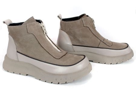 Дамски кларкове Sabbia Soft от естествен велур в цвят визон със зимно ходило