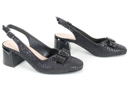 Дамски сандали Riva Plain от естествена кожа с отворена пета, перфорация и широк ток