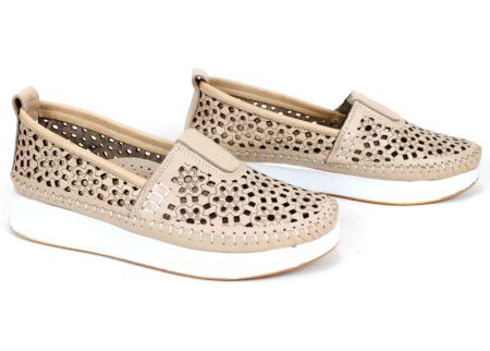 Дамски летни обувки Mira Flow в бежов цвят от естествена кожа с перфорация