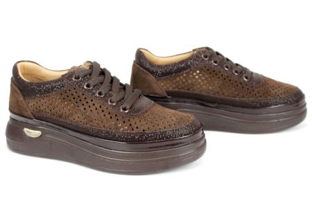 Дамски летни обувки Bella Form от естествен велур с перфорация