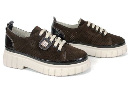 Nova Grace дамски обувки от естествен велур с перфорация и бежово ходило